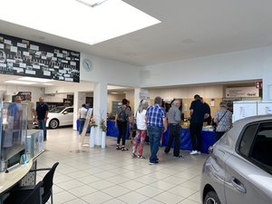 Eröffnungsfeier Citroën Ansbach Besucher